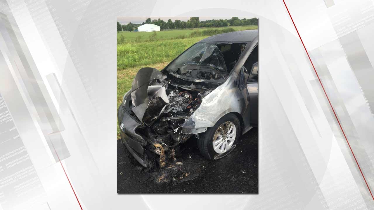 Car Struck By Lightning, Catches Fire On Will Rogers Turnpike Car Struck By Lightning, Catches Fire On Will Rogers Turnpike