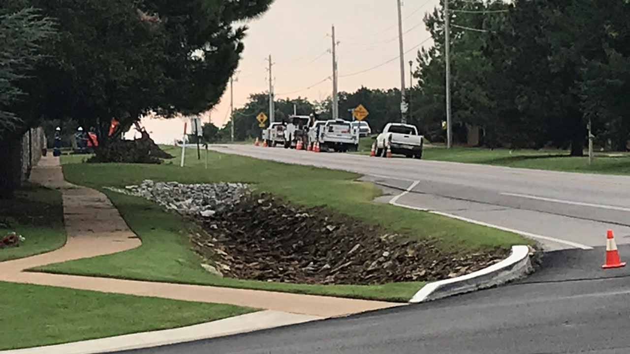 ONG Crews Repairing Natural Gas Leak In Broken Arrow