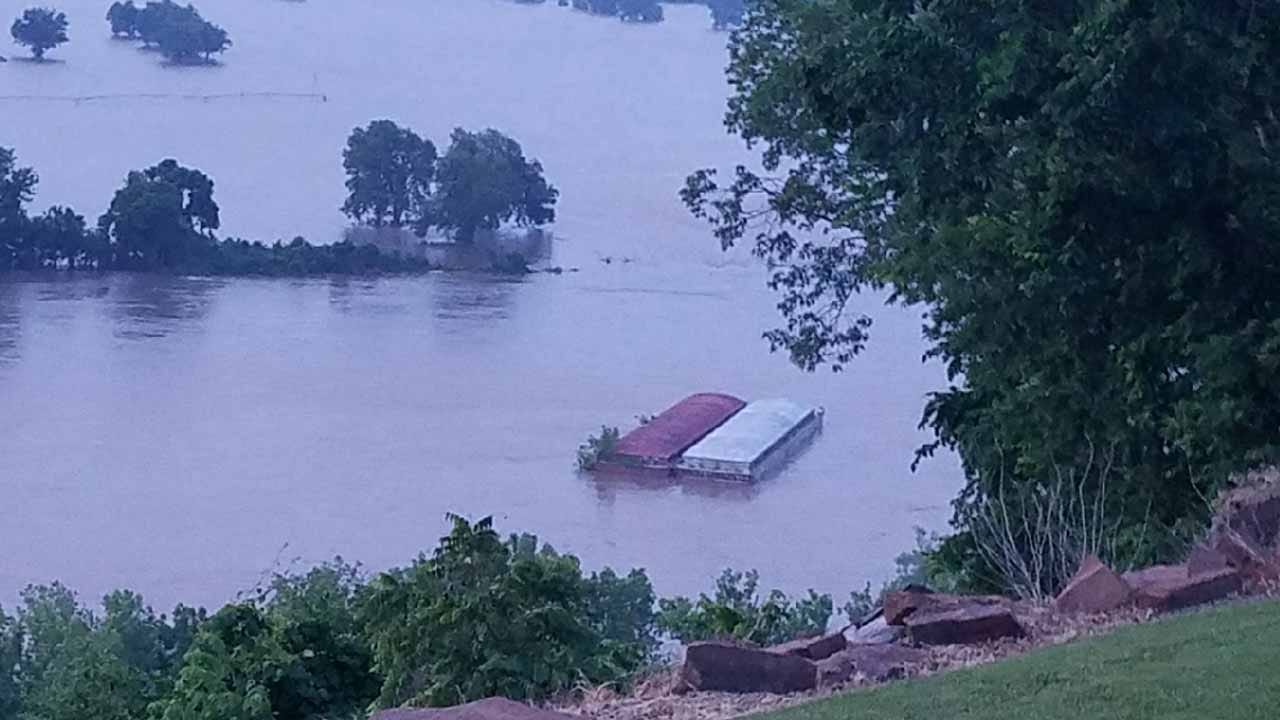 bers Falls Urges Residents To Evacuate As Loose Barge Heads For Dam