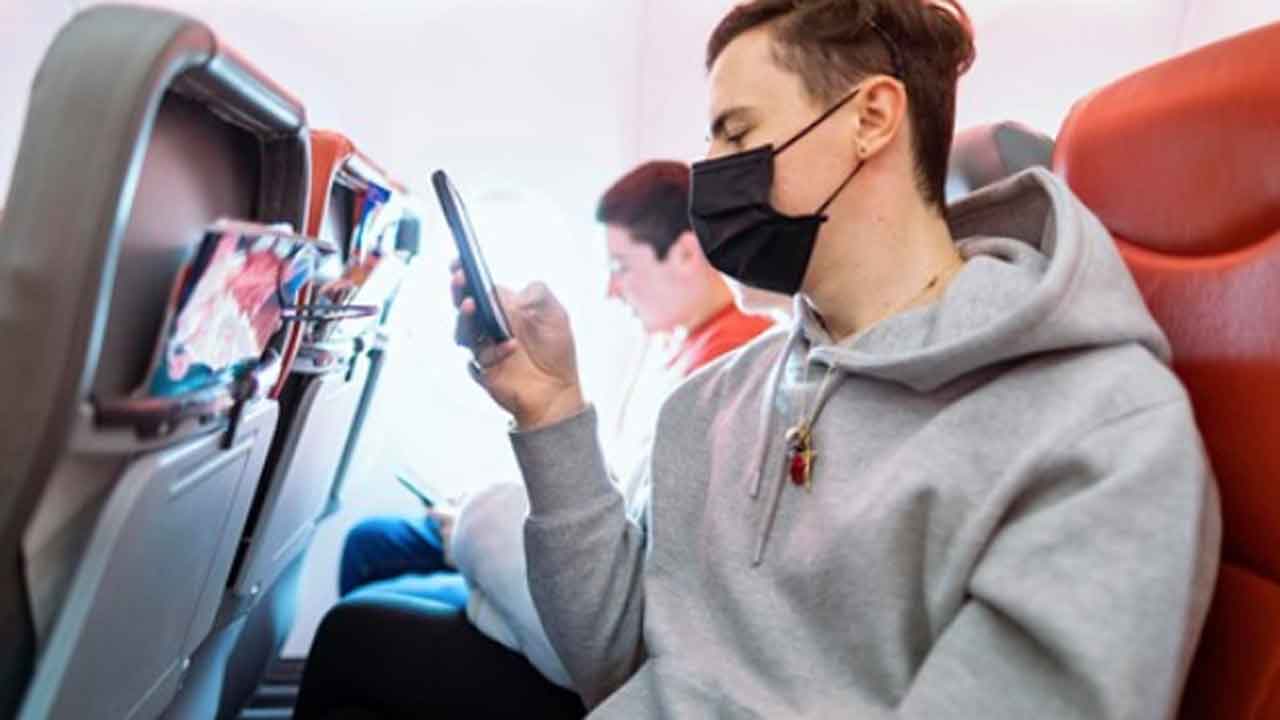 Should Airplane Passengers Have To Wear Masks?